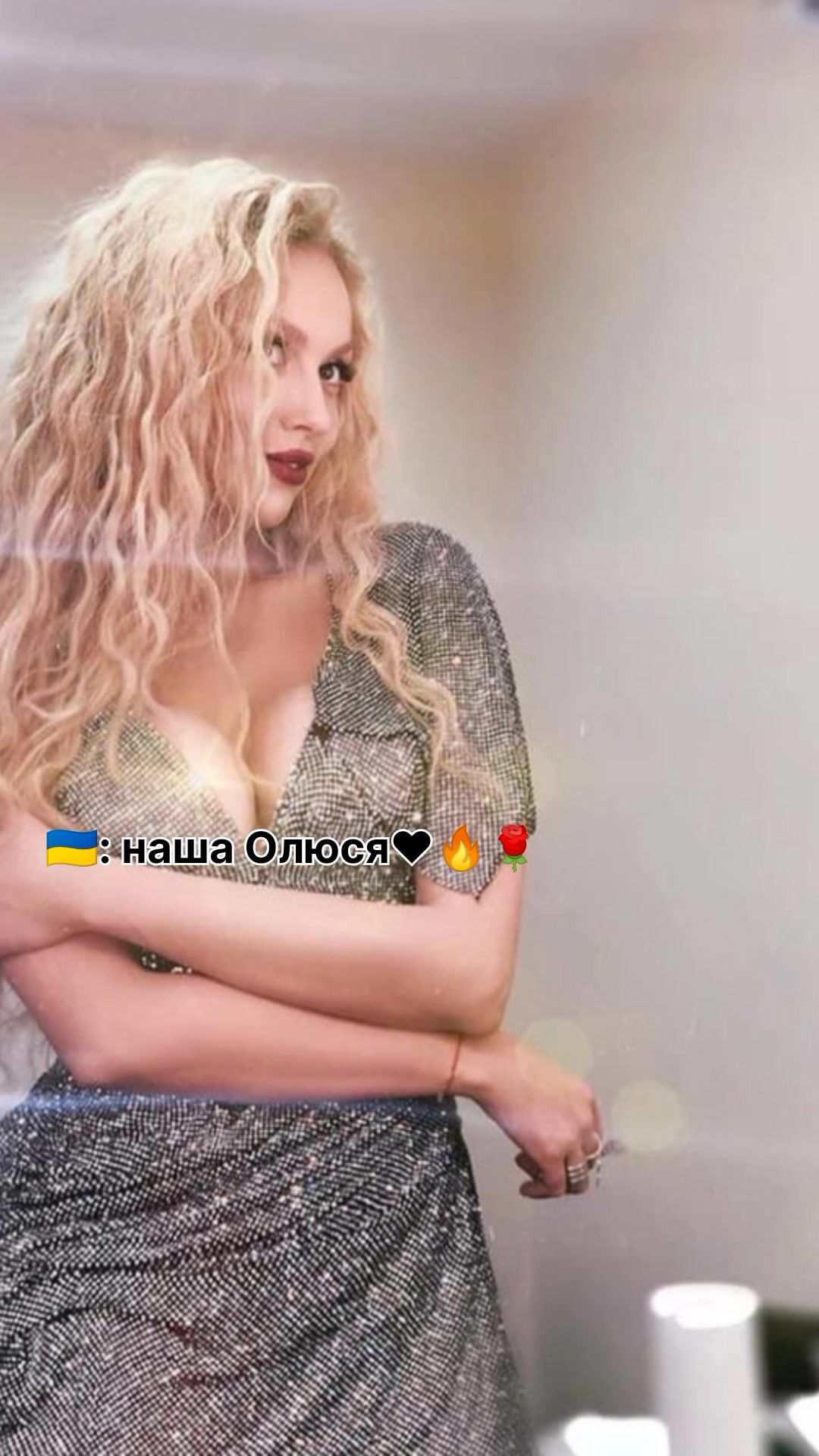@𝑄𝑢𝑒𝑒𝑛 𝑈𝑛𝑖𝑣𝑒𝑟𝑠𝑒!