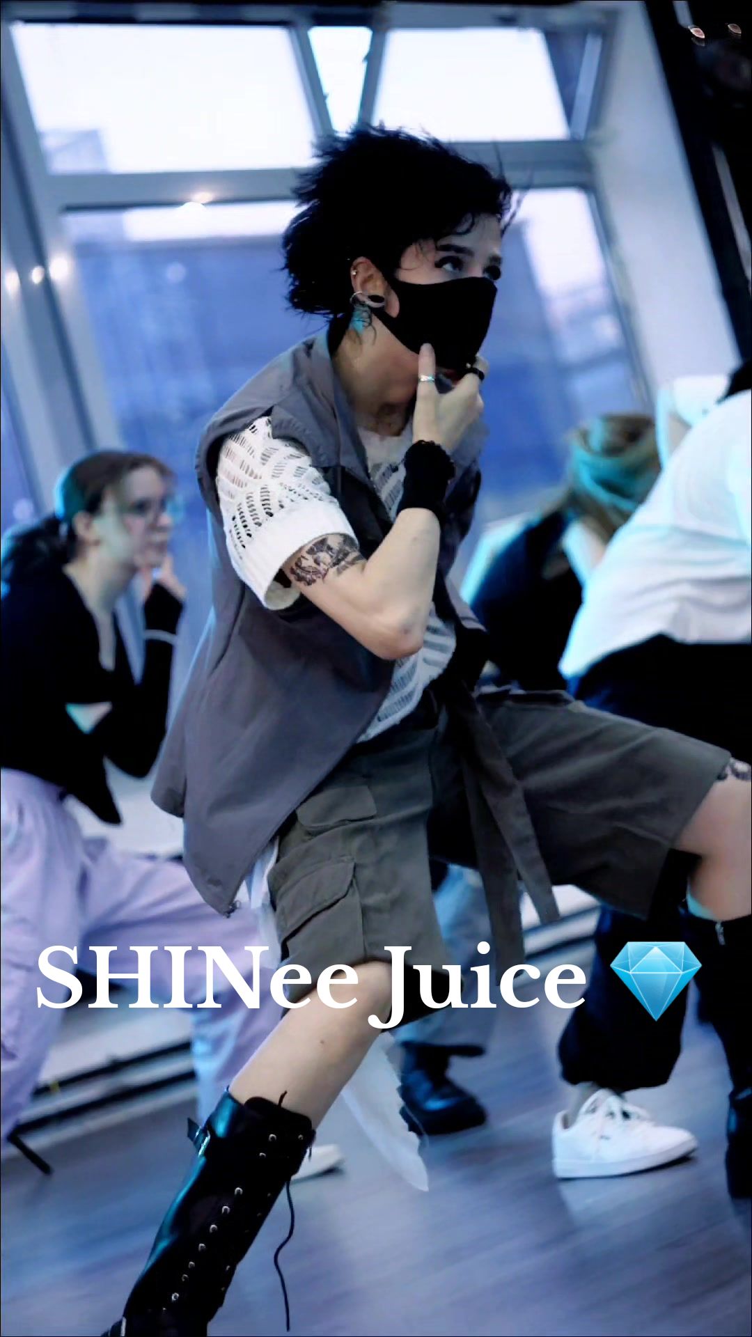 @Ania Phantomhive
