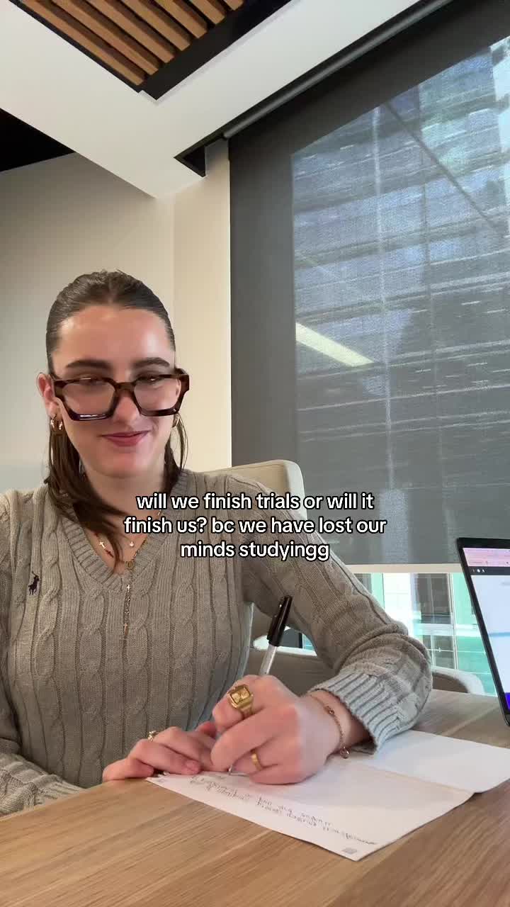 @laura
