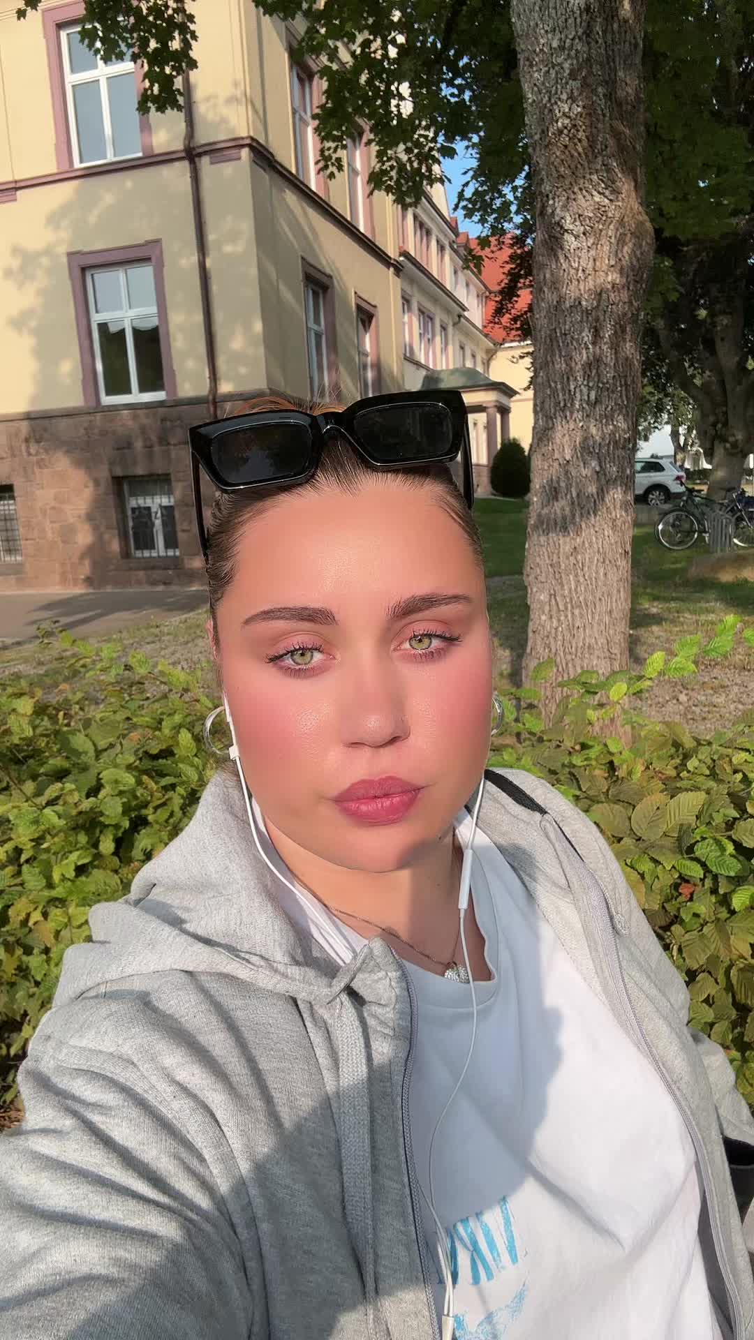 @Sabrinag03🦋🌈