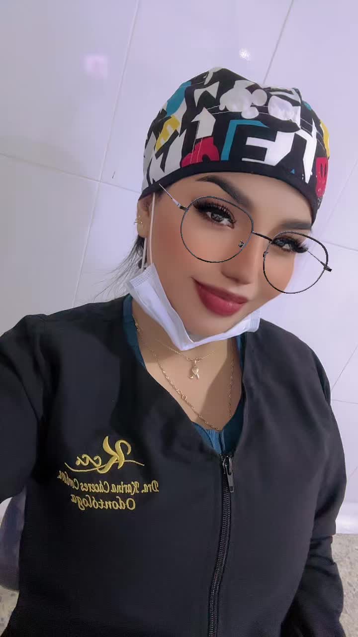 @Karicaceres