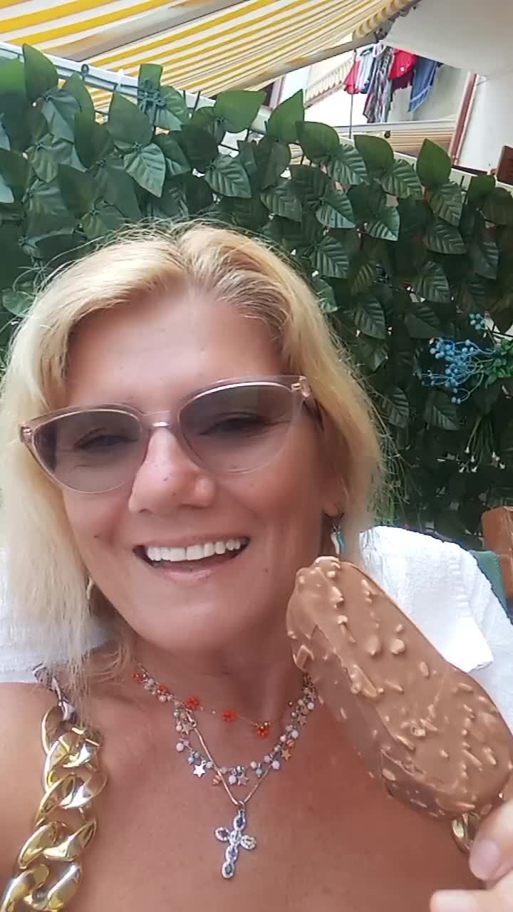 @annabionda70