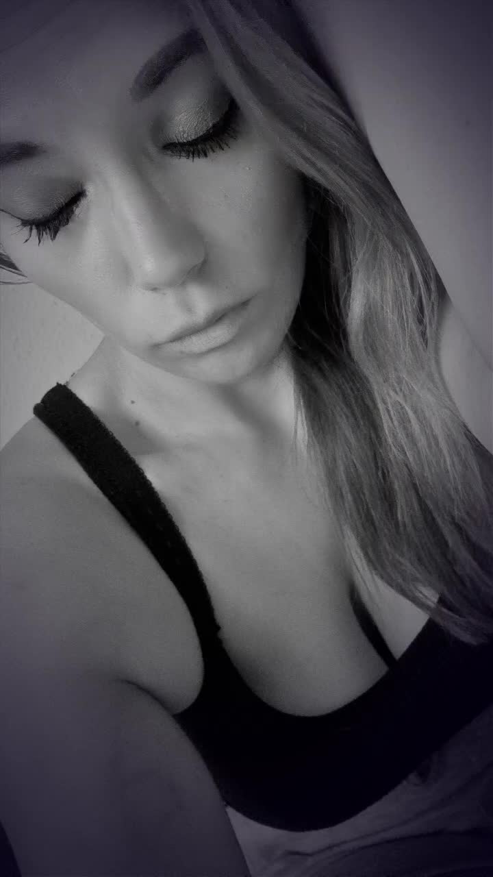 @𝕸𝖗𝖘.𝕯𝖊𝖛𝖎𝖑𝖖𝖚𝖊𝖊𝖓🖤