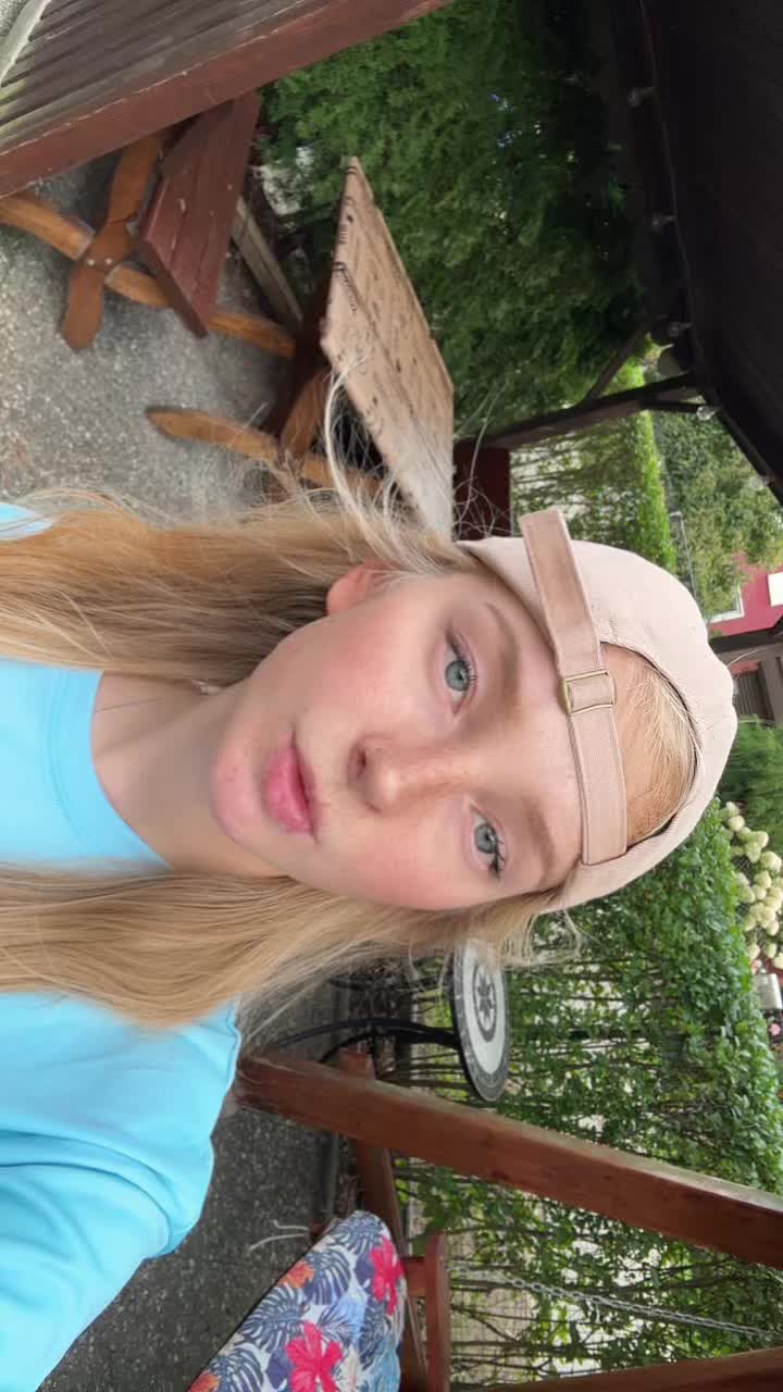 @Blonde_vivi
