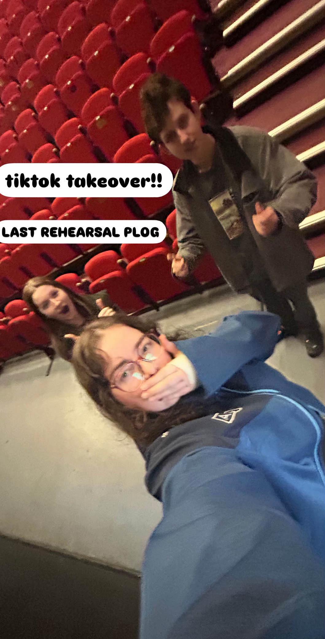 @Giant Wolf Theatre Company 🐺