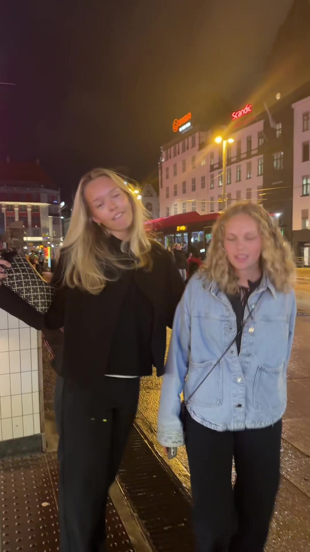 @JULIE &Oslash;STERUD