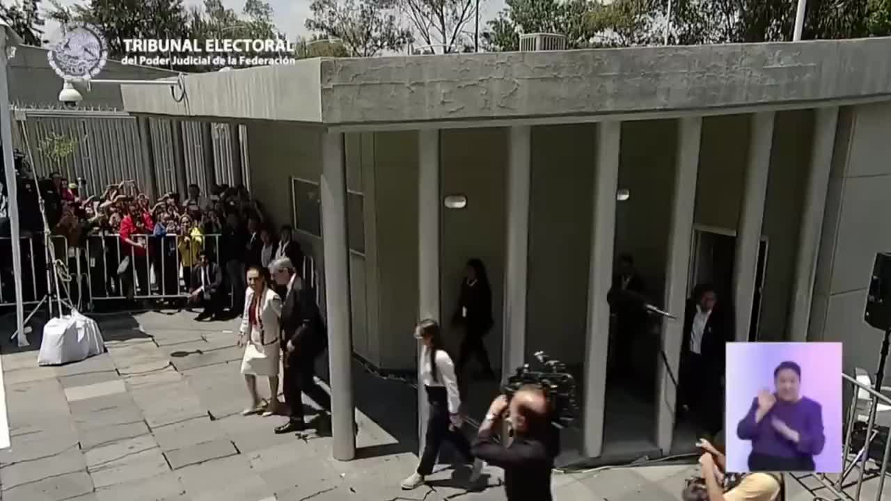 @Todo es Política