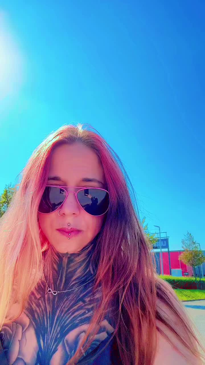 @Unsympathisch😏😈