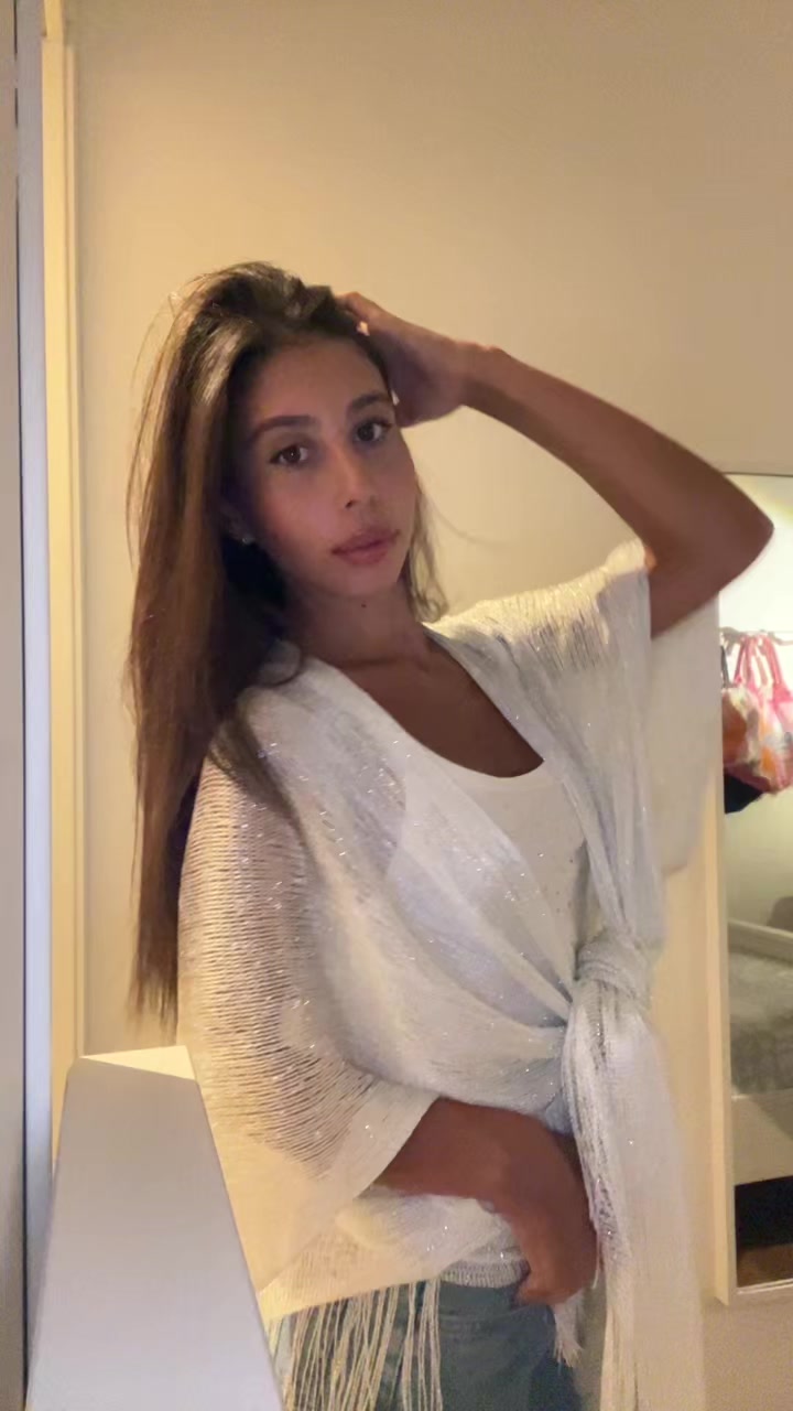 @Elisa