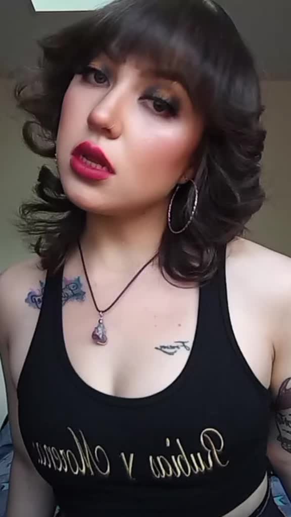 @StrawberryCake🇧🇴