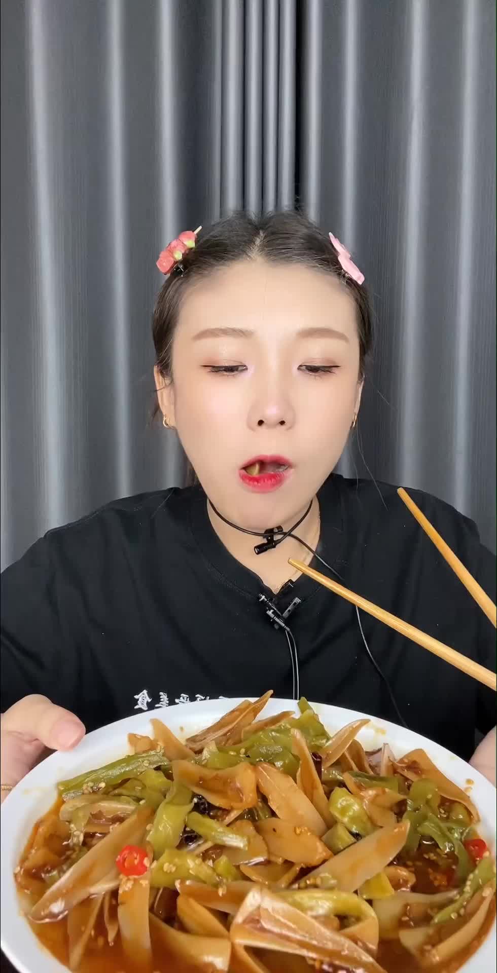 @buzz.eatingshow