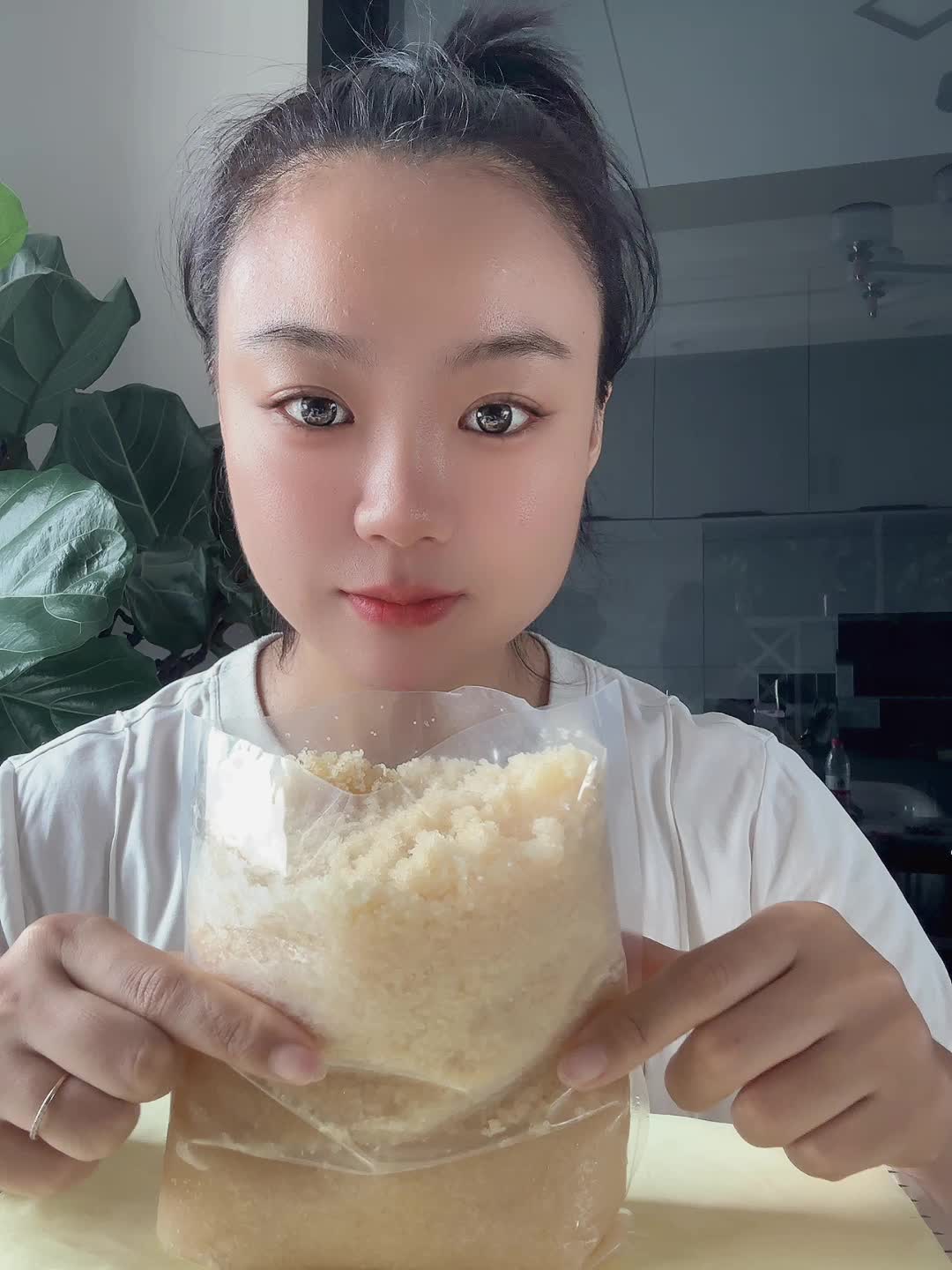 @buzz.eatingshow