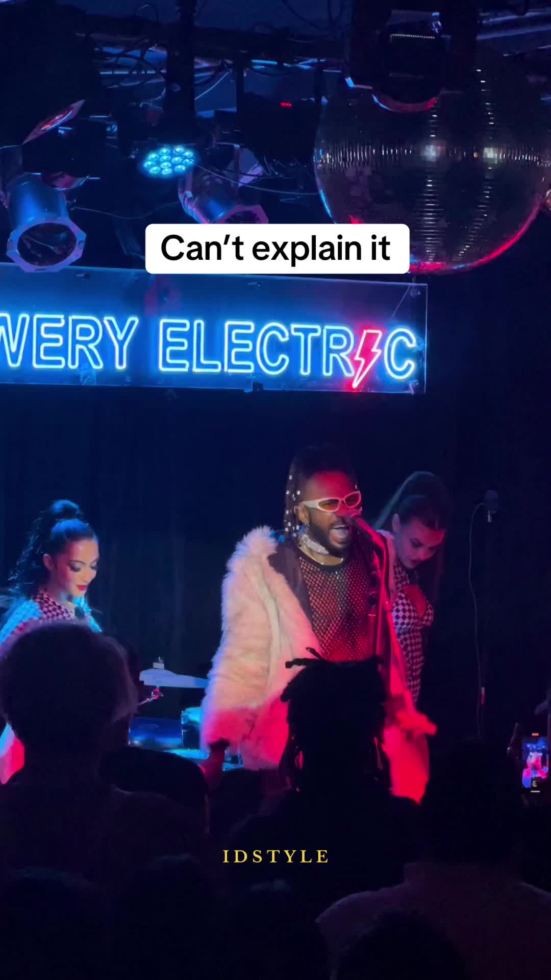 @I D S T Y L E