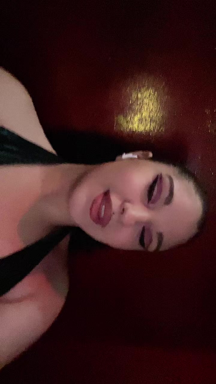 @Zemra🖤🌈