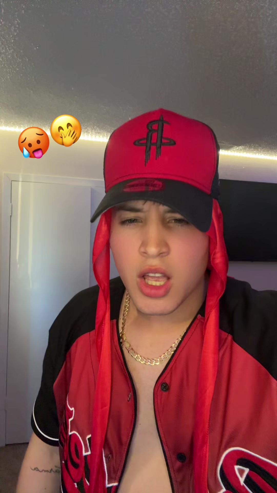 @maikelllanes1 🇨🇺