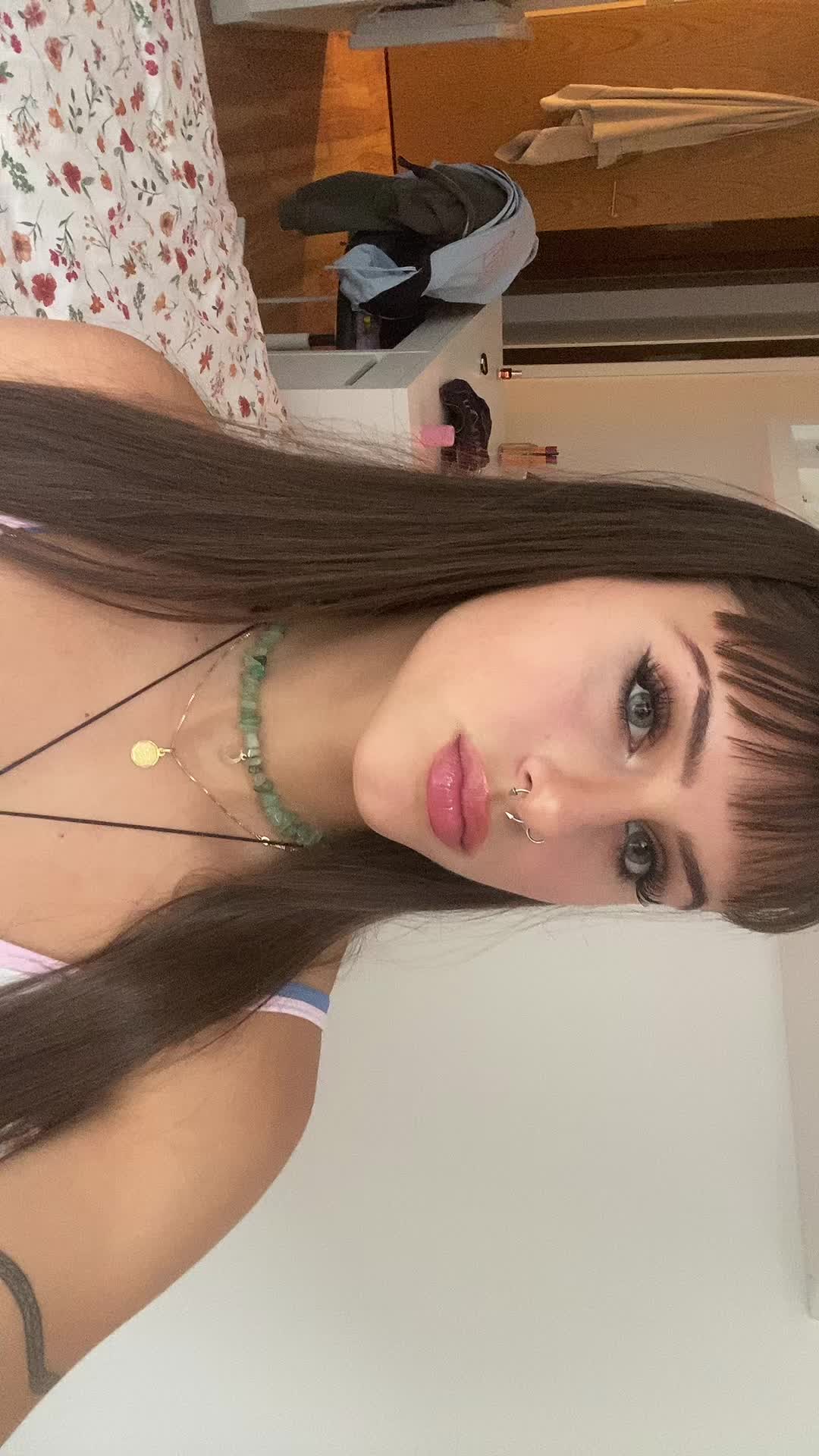 @𝔈𝔩𝔦𝔫 🦇