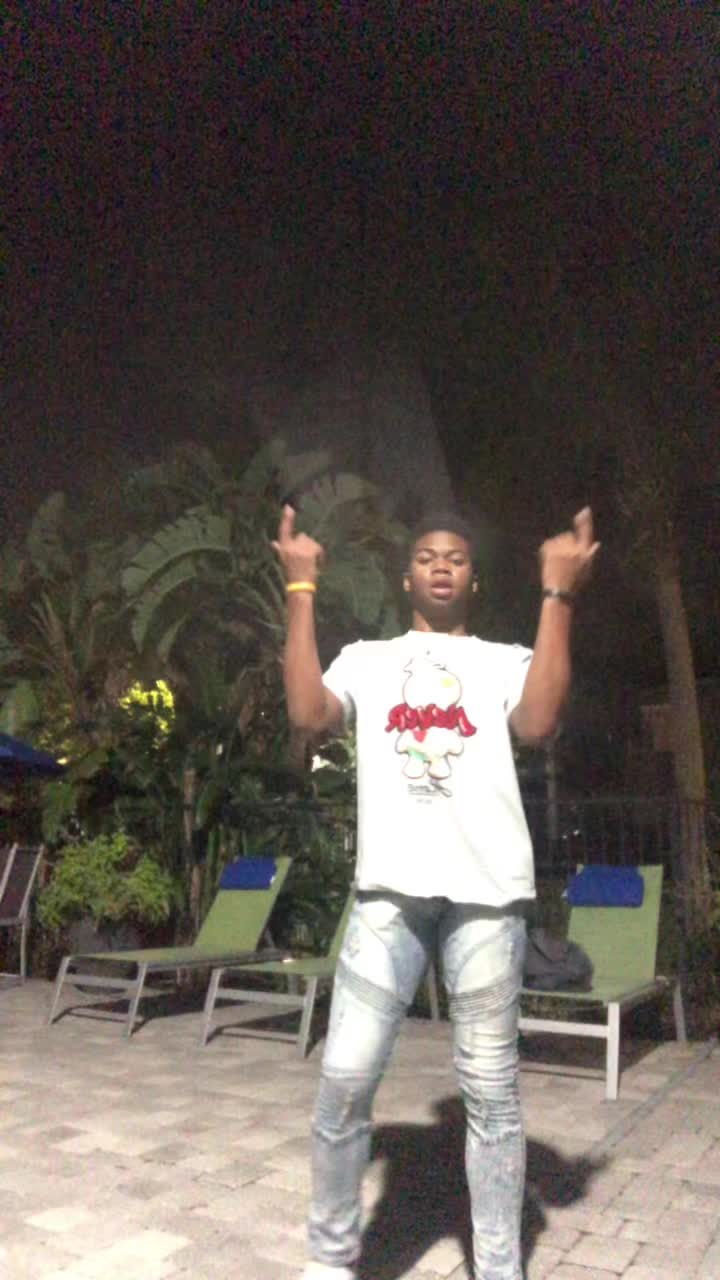 @D4 the dancer