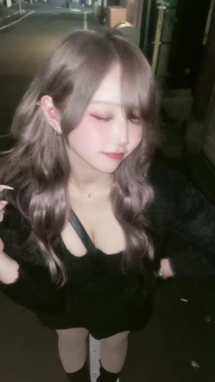 @えま