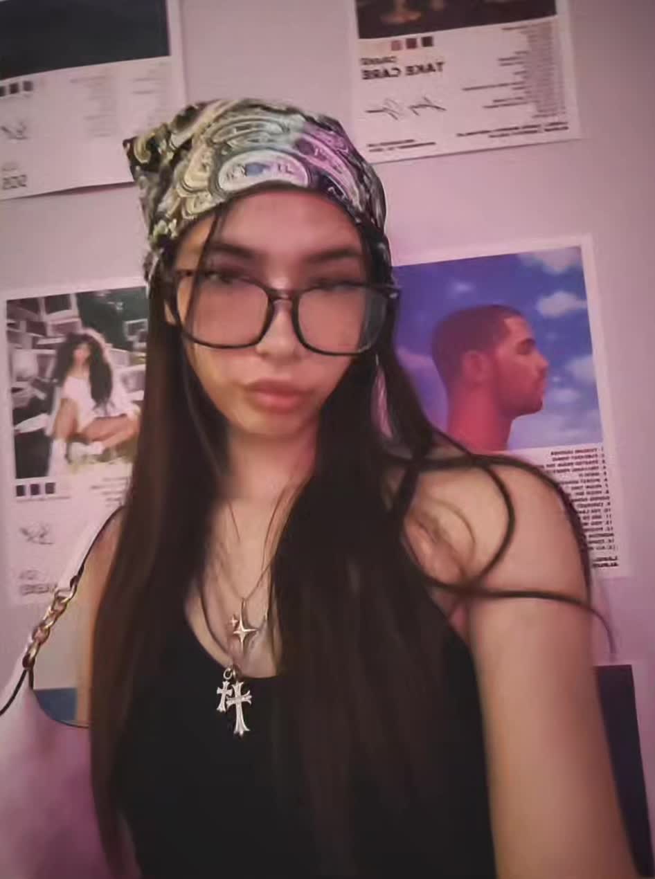 @www.akucjj