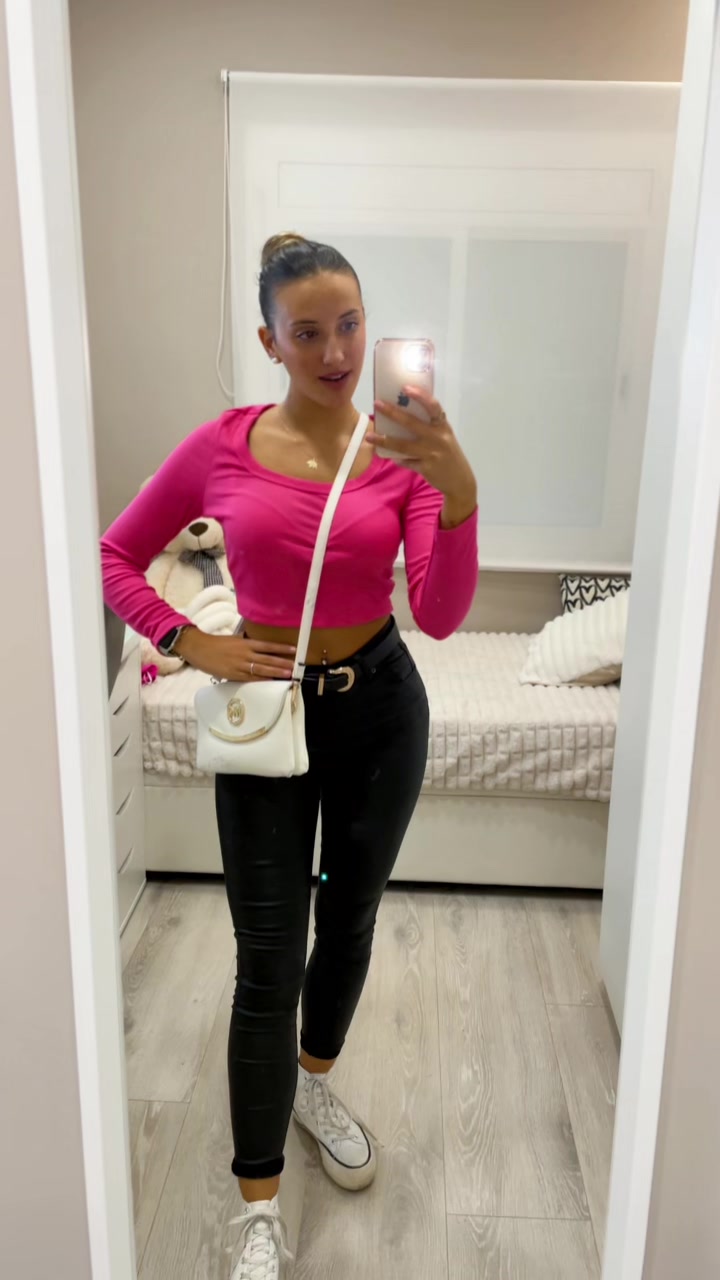 @𝐀𝐢𝐭𝐚𝐧𝐚 𝐛𝐥𝐚𝐧𝐜𝐨