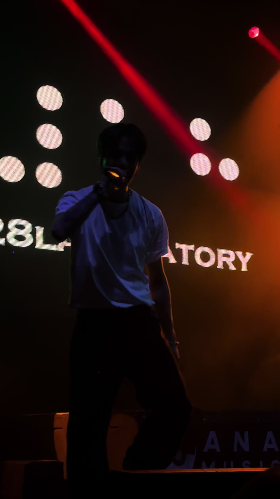 @N a r i