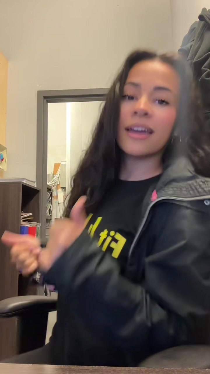 @Vanessa🪽