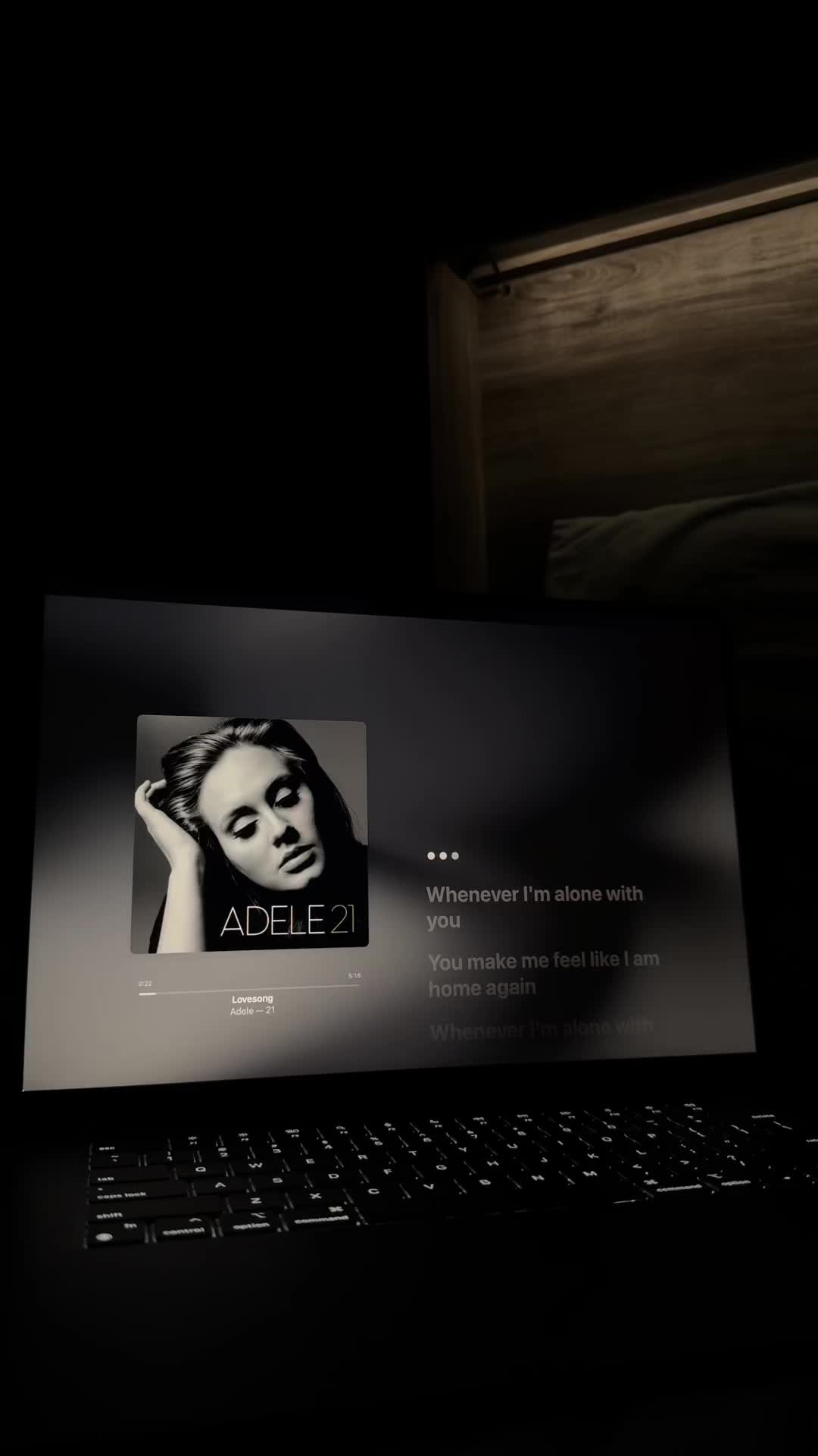 @🎧