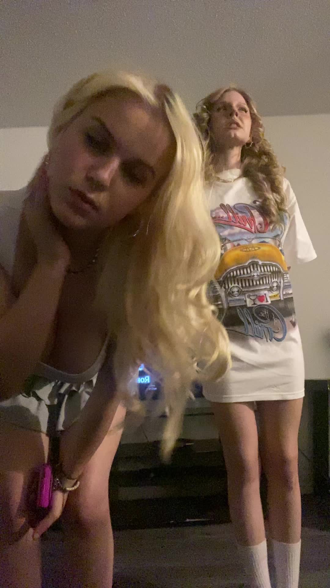 @Keezi