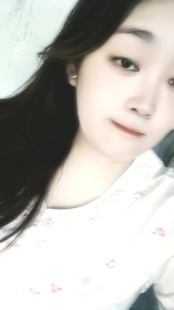 @윤