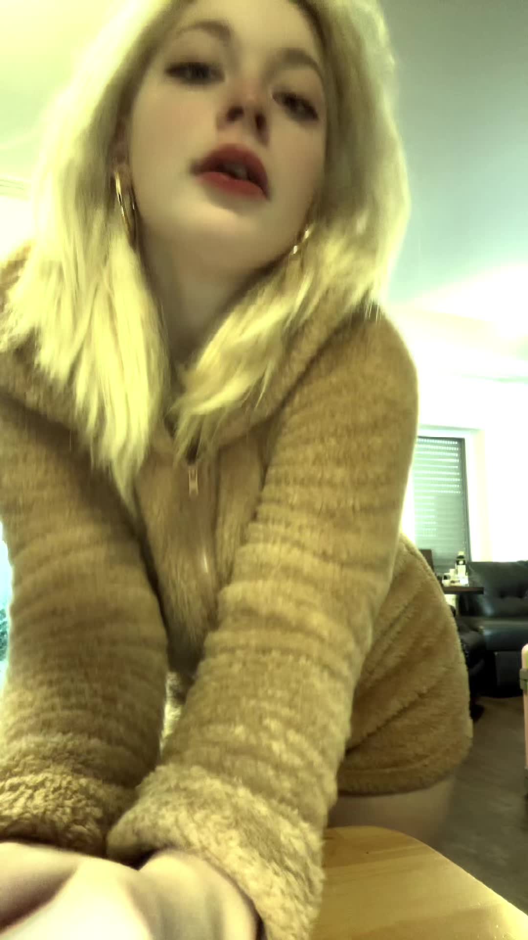@⦻ anna ⦻