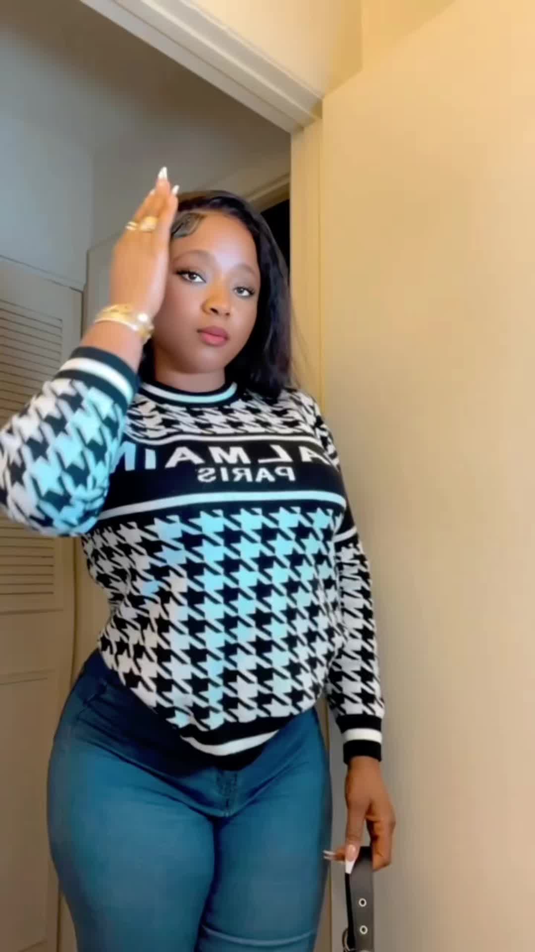 @ioio678900