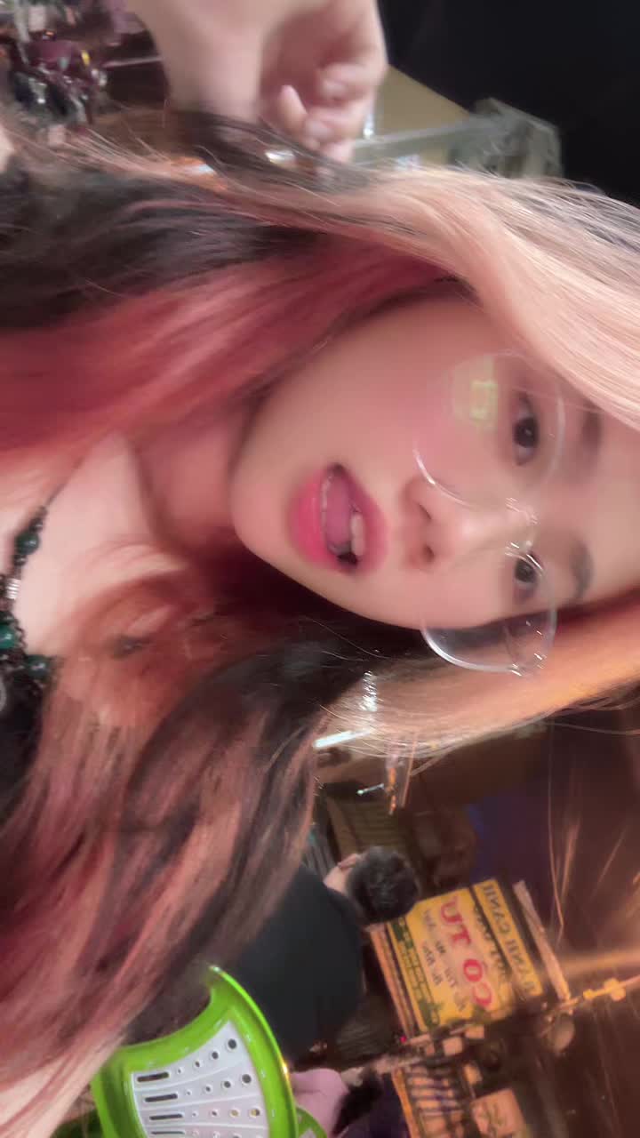 @b&uacute;t sa g&agrave; r&aacute;n 👽