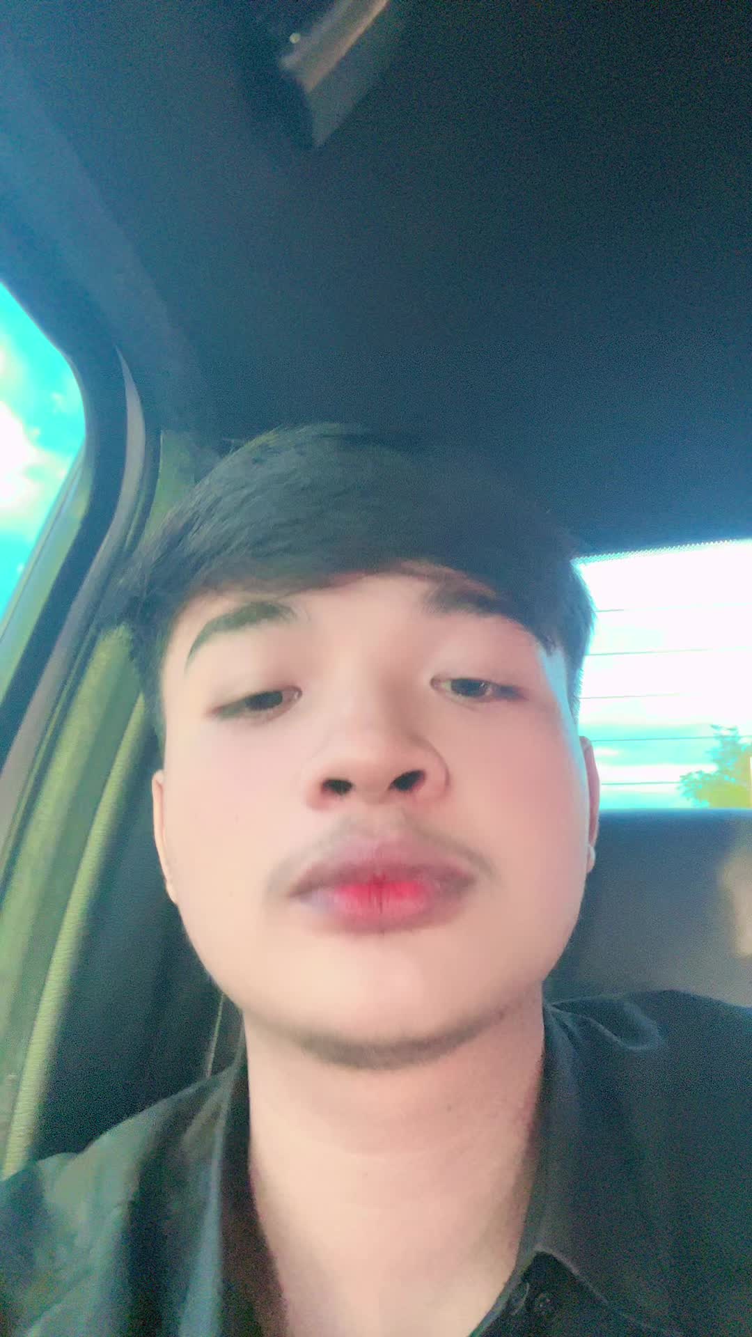 @ជីវិត ដូចផ្សែង