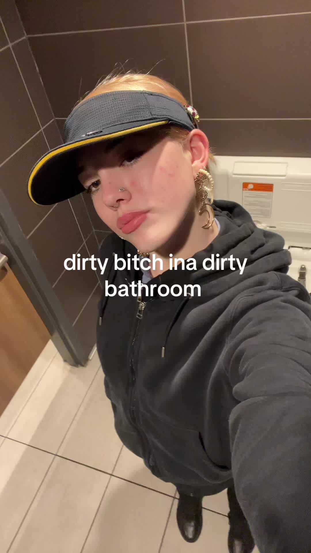 @d:mira$lynn:b