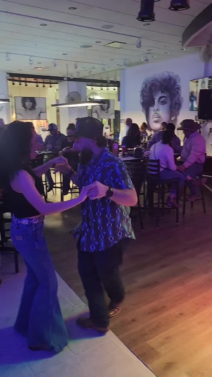 @dtrock dancing