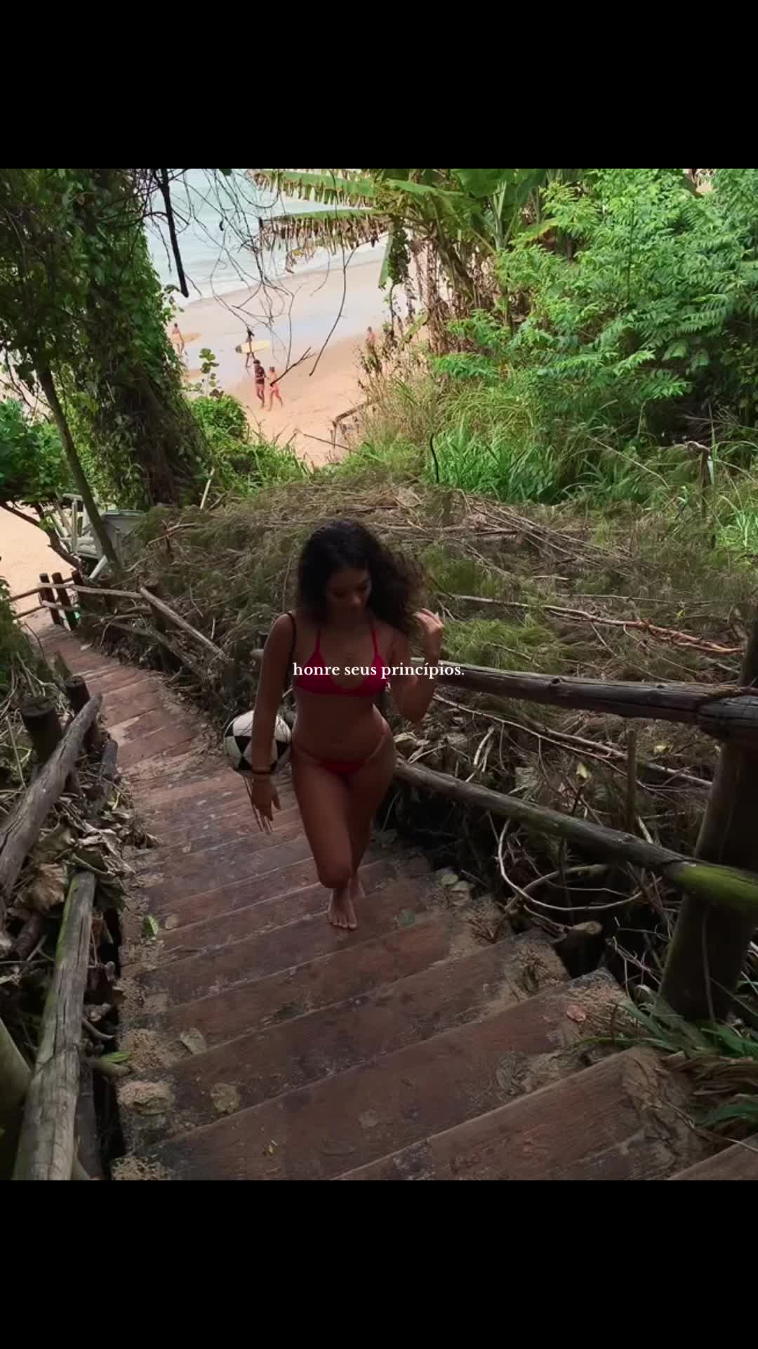 @Vit&oacute;ria