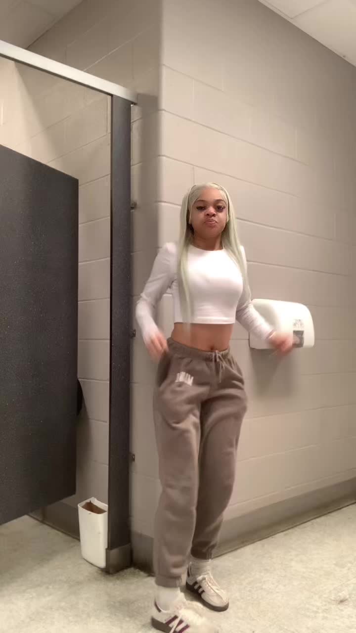 @myyriyah