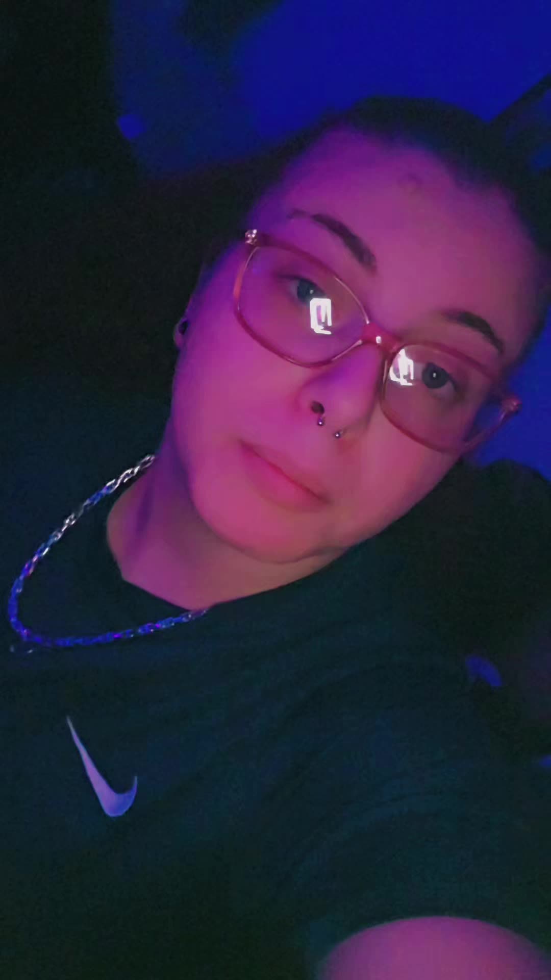 @Leann21_68🏳️&zwj;🌈♀️👭