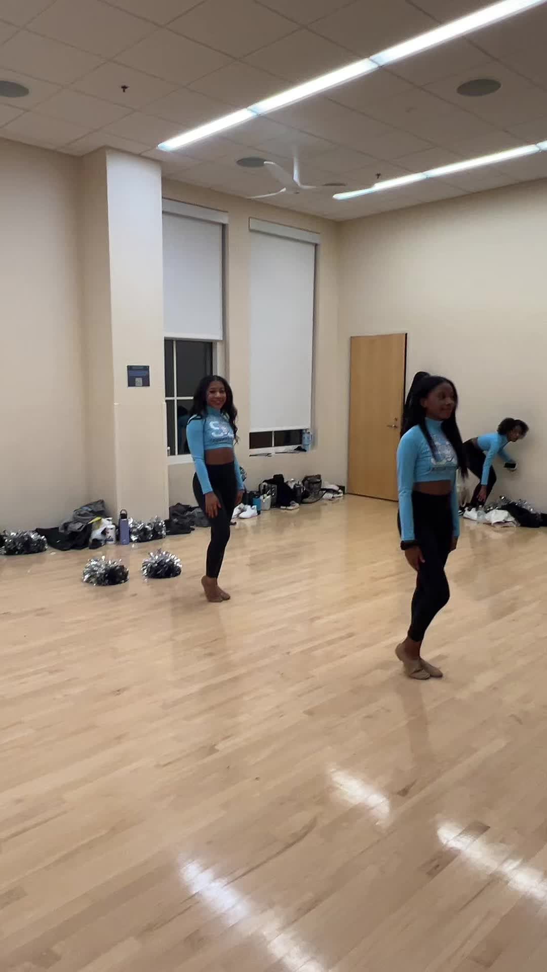 @Spelman Jaguarettes🐆🩵