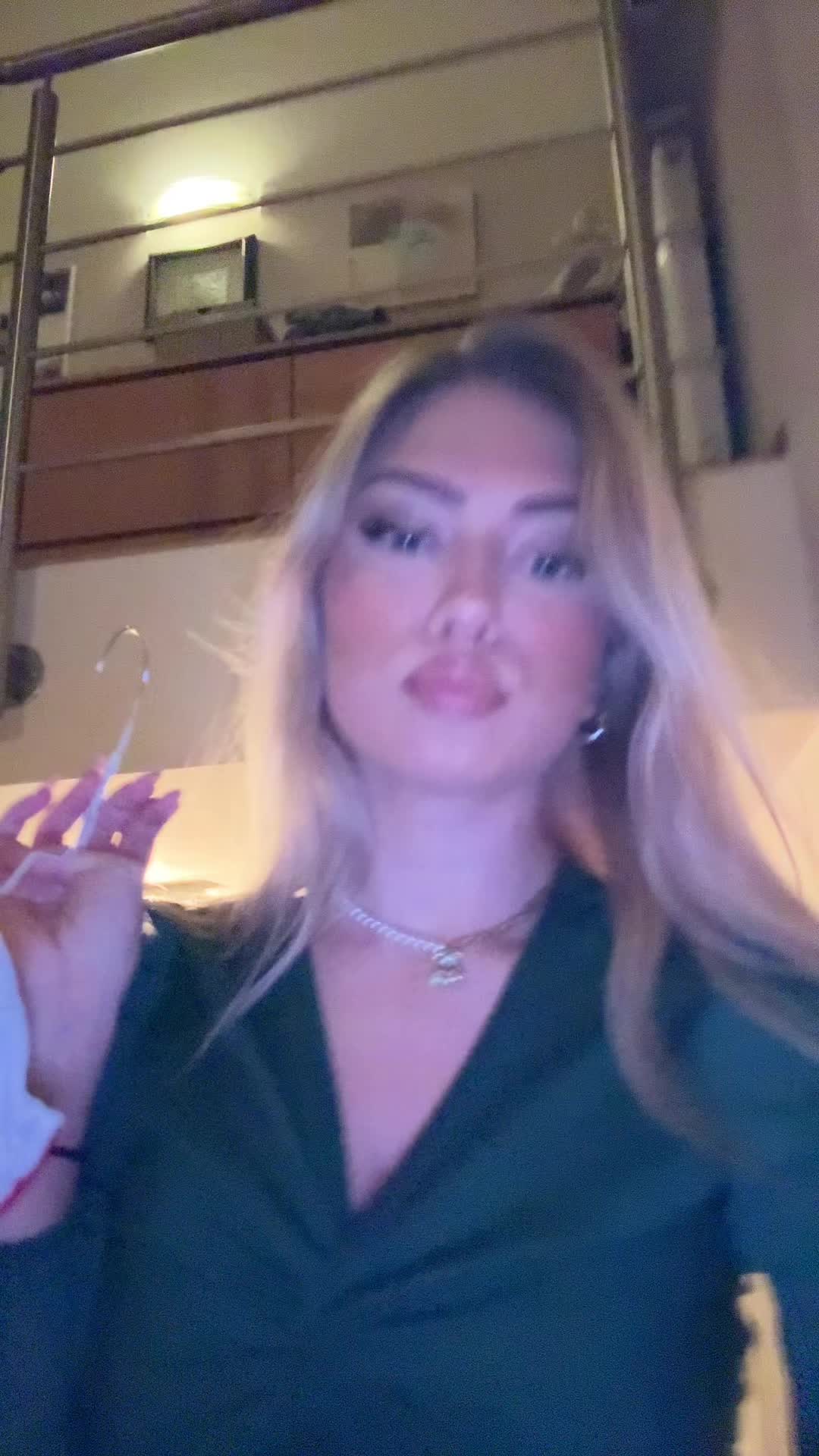 @lena