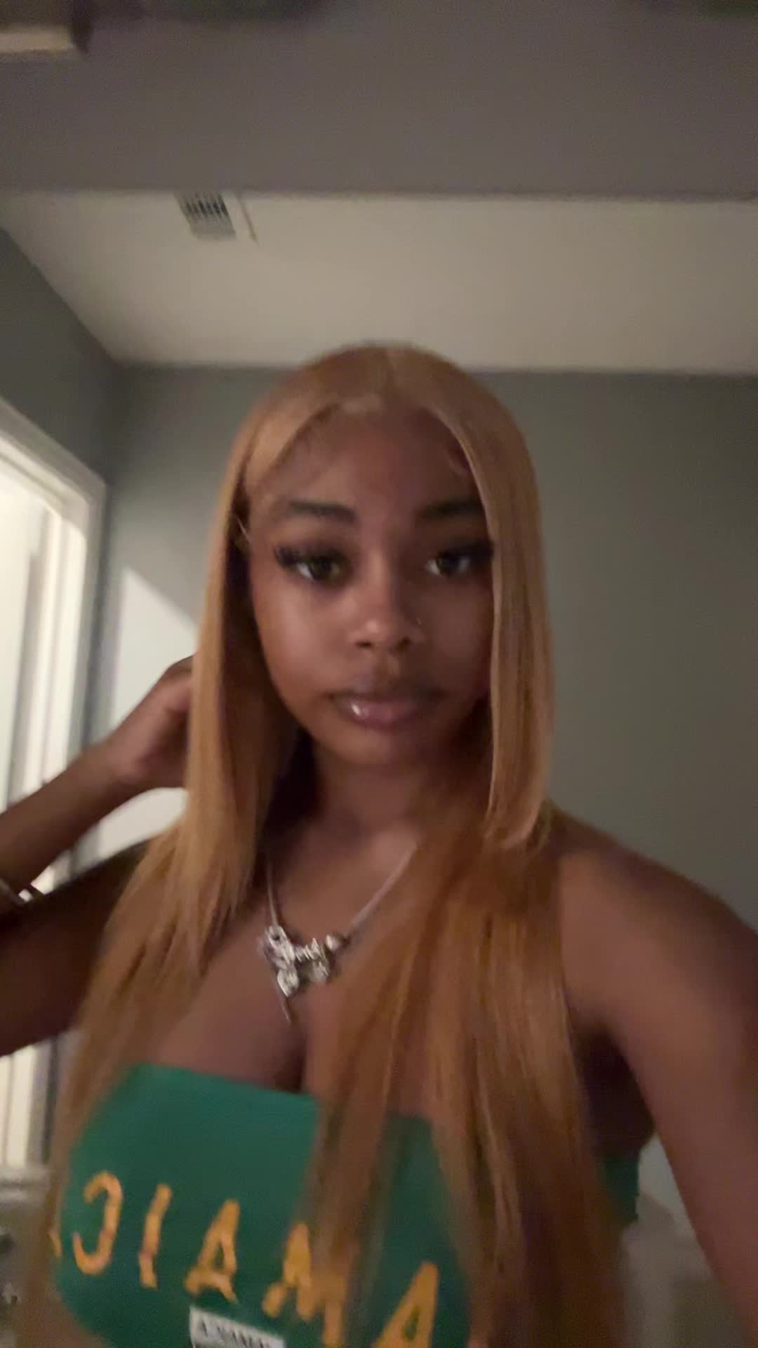 @pretttyfeen
