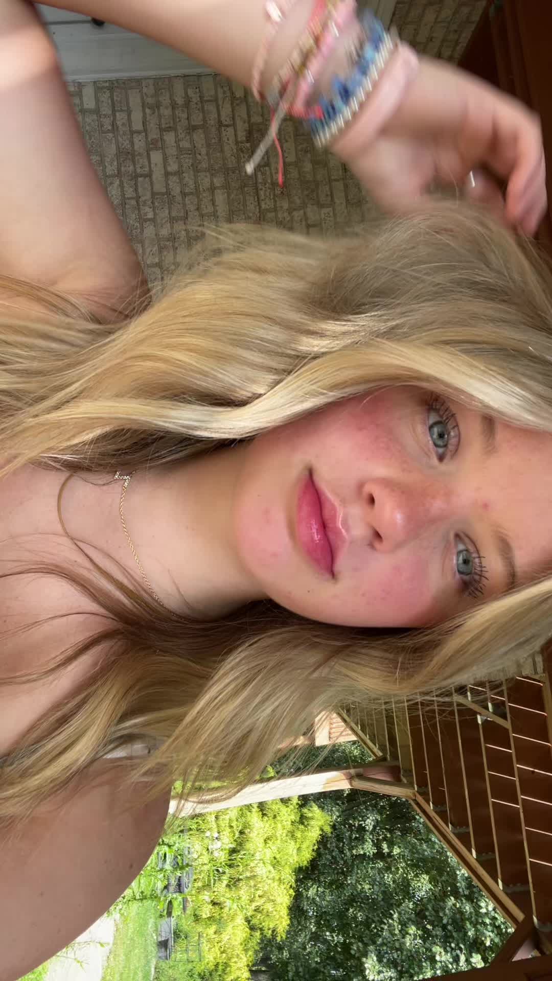 @zoee_secorr