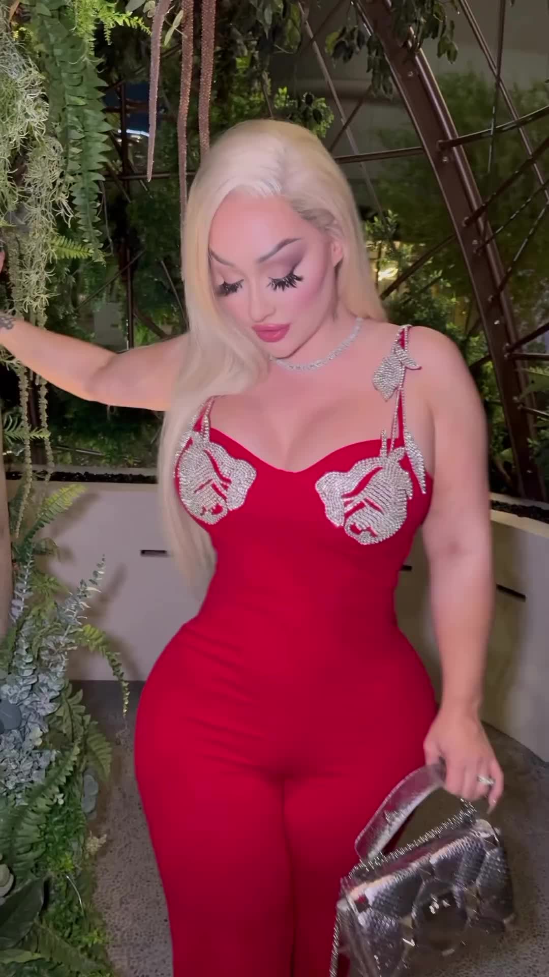 #viral #fyp #Red hot .