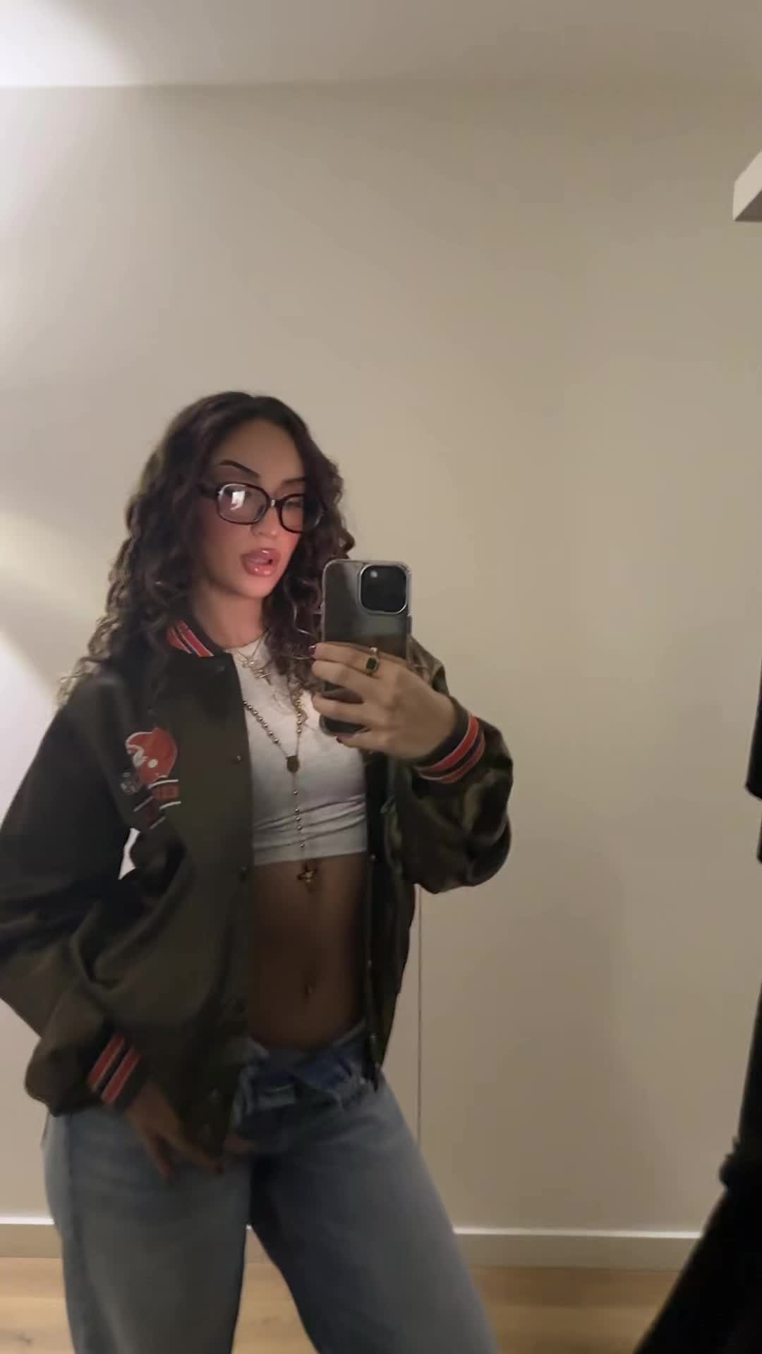 @S Ǝ N Ǝ &Lambda; 🦋