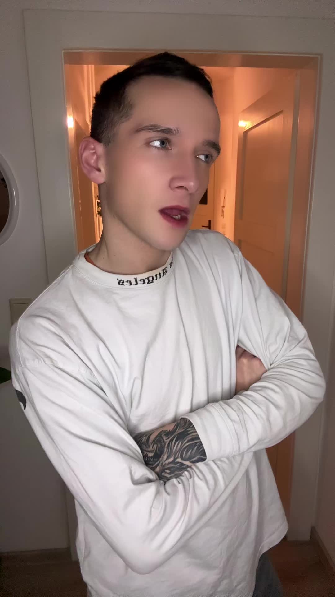 @Itsofficialsimon