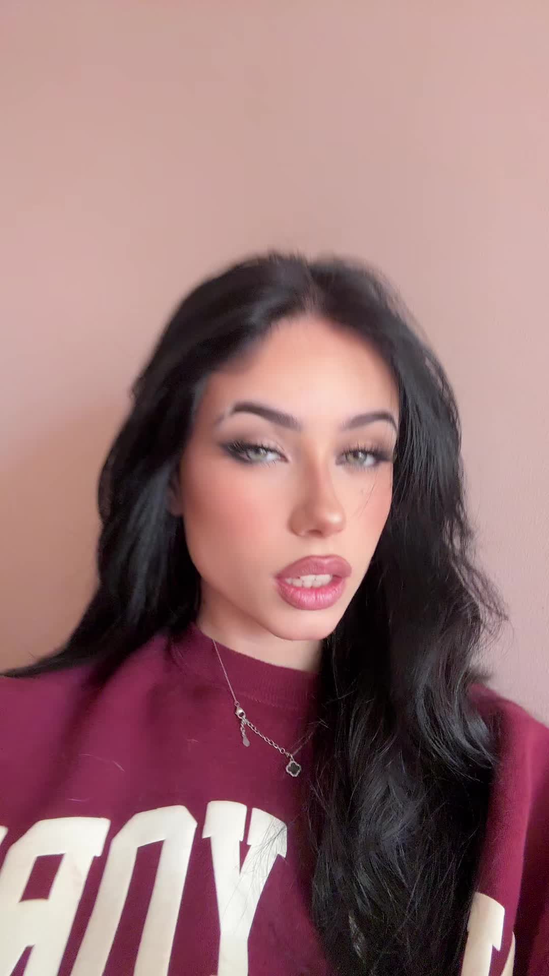 @Victoria ✨