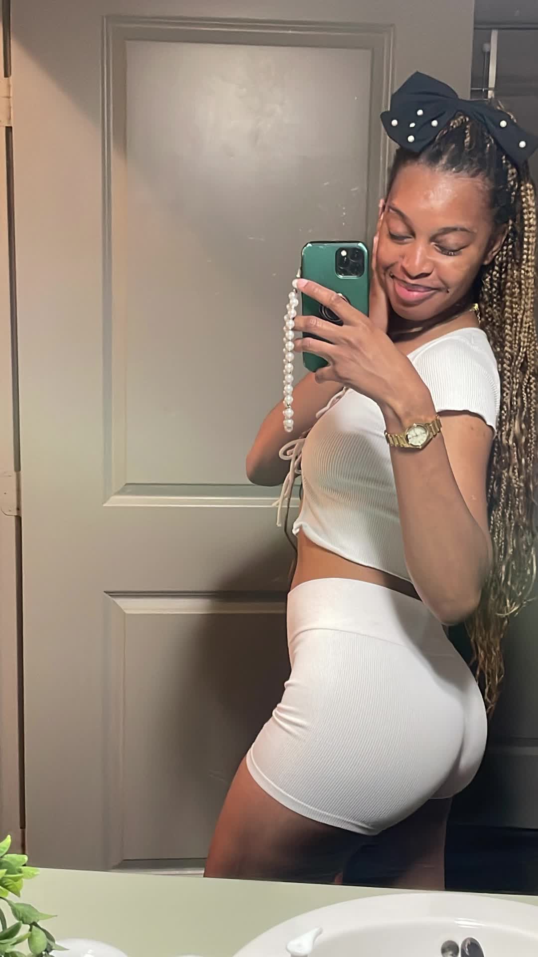 @iamcinnamonwilliams