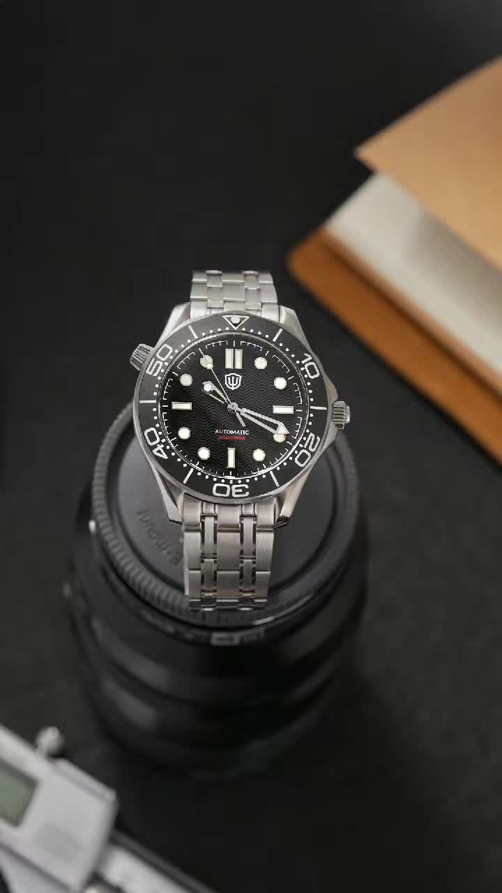 @watchdives
