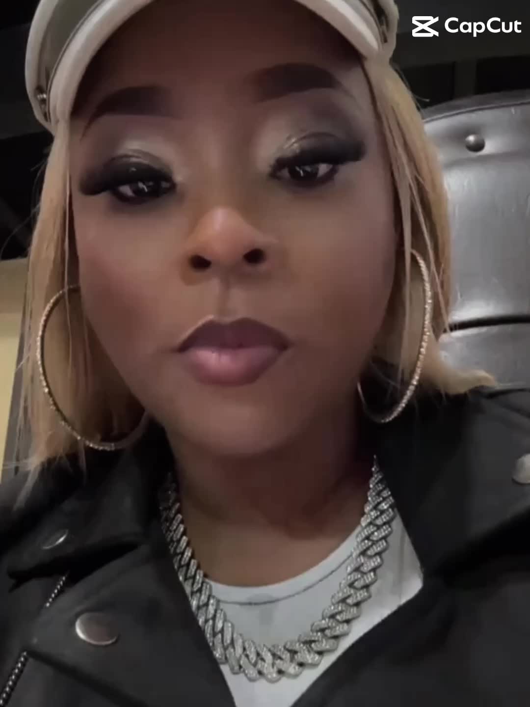 @Kiki T