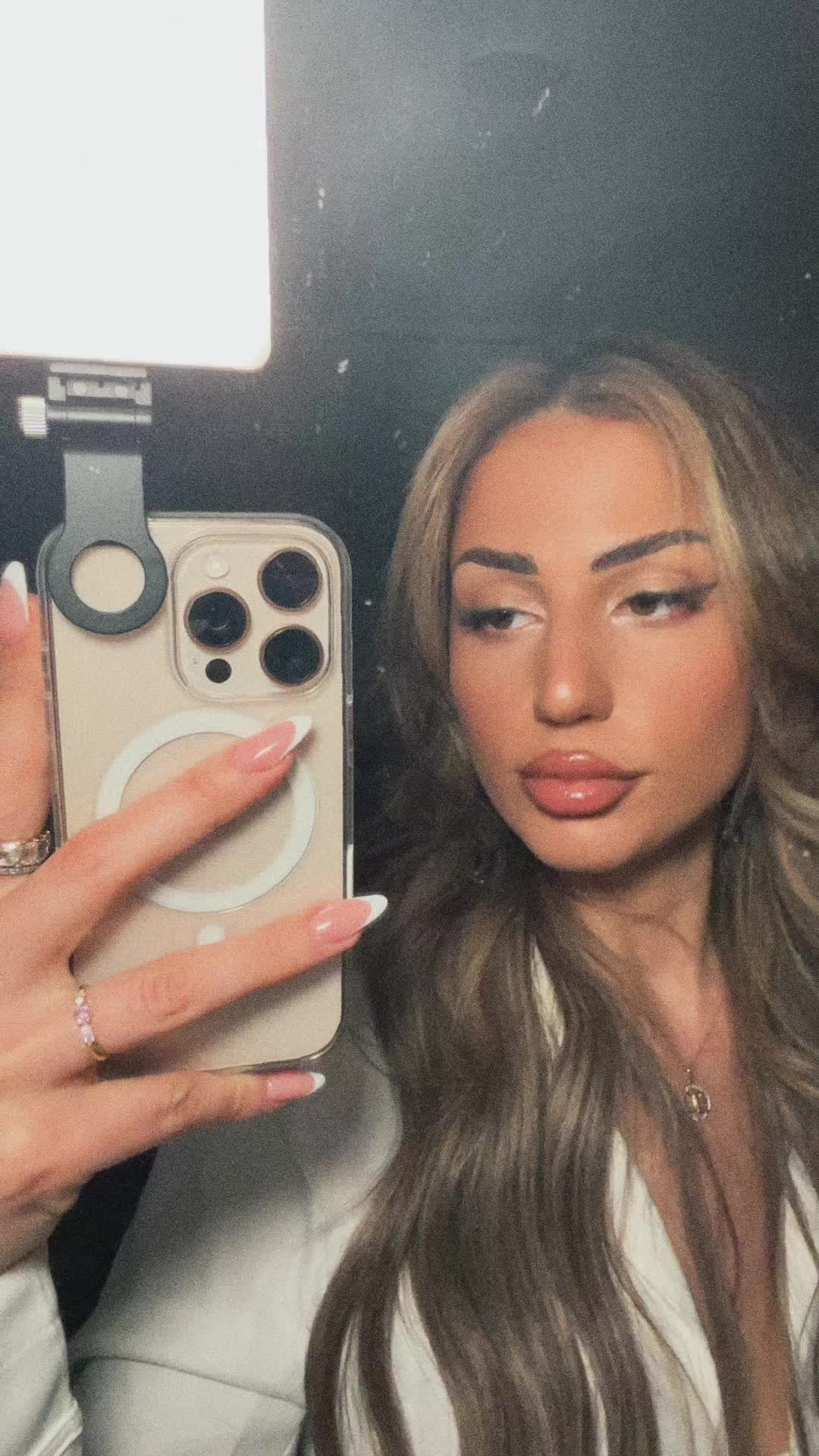 @Nora🇦🇱🐼